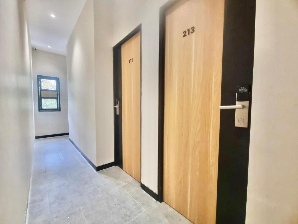 Pringgondani Guesthouse Pandanaran Hills Semarang Eksteriør billede